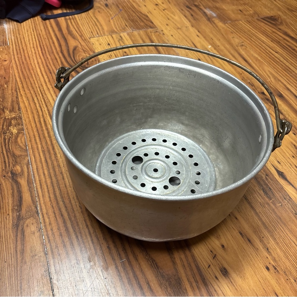 Antique Aluminum Jam Pot (use for pierogi) with Handle and‎ Insert